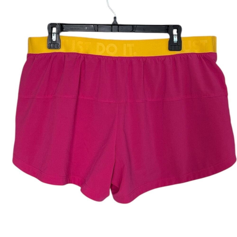 Nike Women's Dri-Fit Livestrong 2-in-1 Running Shorts Pink Size XL Lined Running - Picture 3 of 7